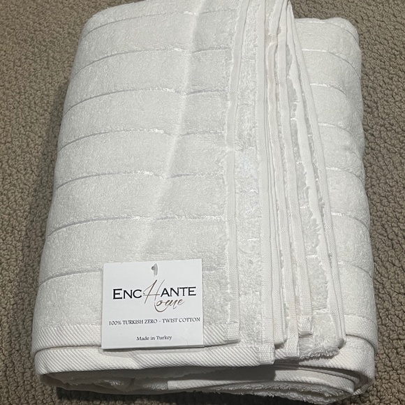 Enchante Home Other - NEW Enchante Home Vague 100% Turkish ZERO Bath Towels, Set of 2 CREME 28X54